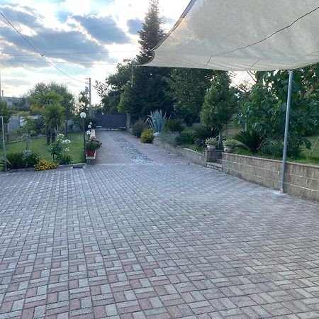 A Casa Di Nonna Emilia Bed & Breakfast กัมปาญา ภายนอก รูปภาพ