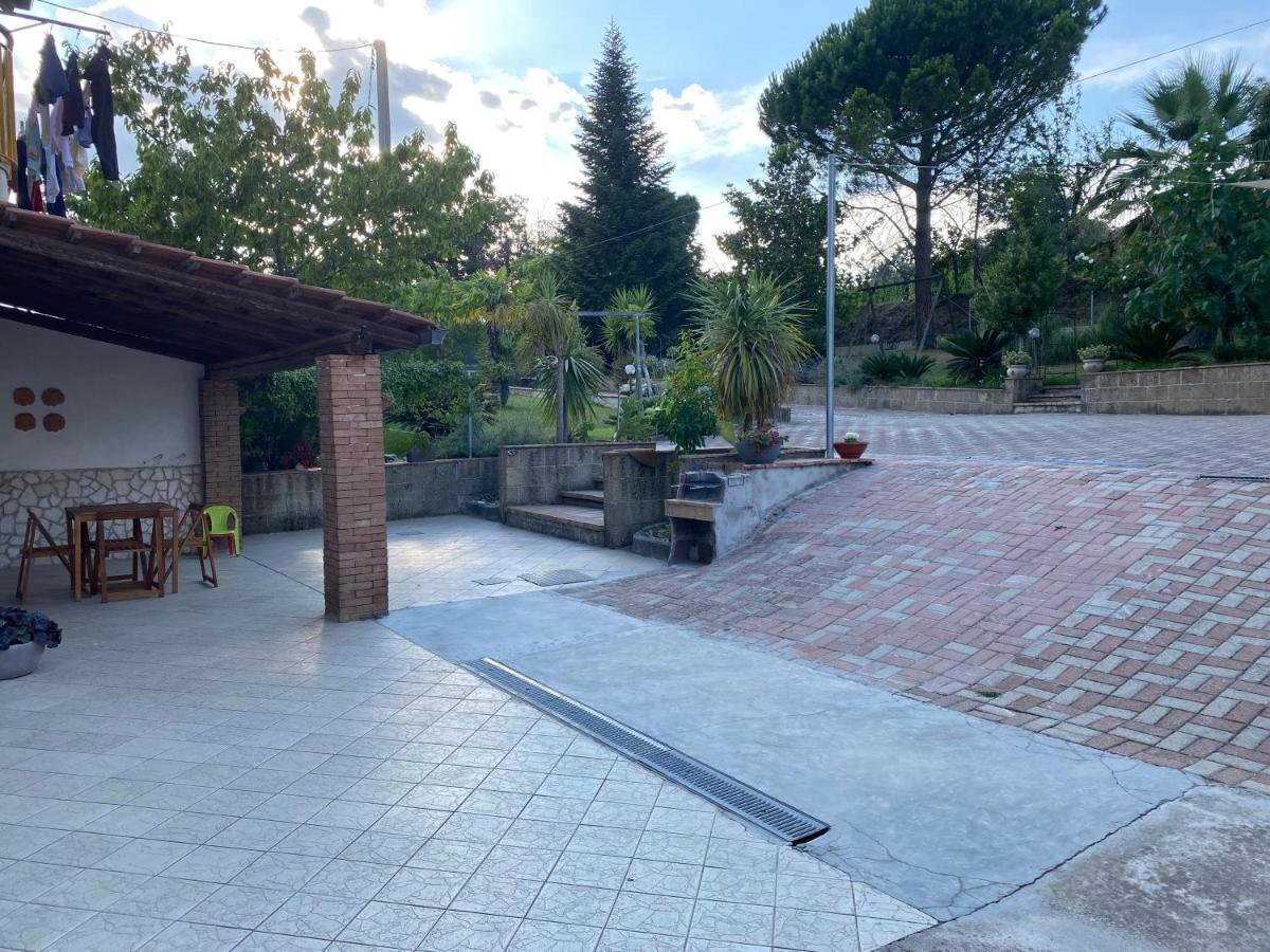 A Casa Di Nonna Emilia Bed & Breakfast กัมปาญา ภายนอก รูปภาพ